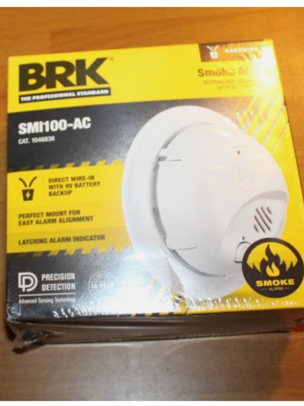 Smoke Detector BRK SMI 100-AC Direct Wire with 9V Battery Backup NIB